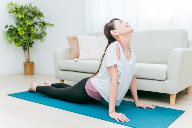 背中ストレッチ